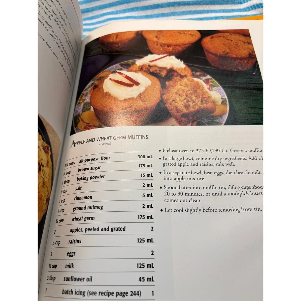 The Ultimate Cookie Book, co-authored by Josée Robitaille and Arlene Gryfe